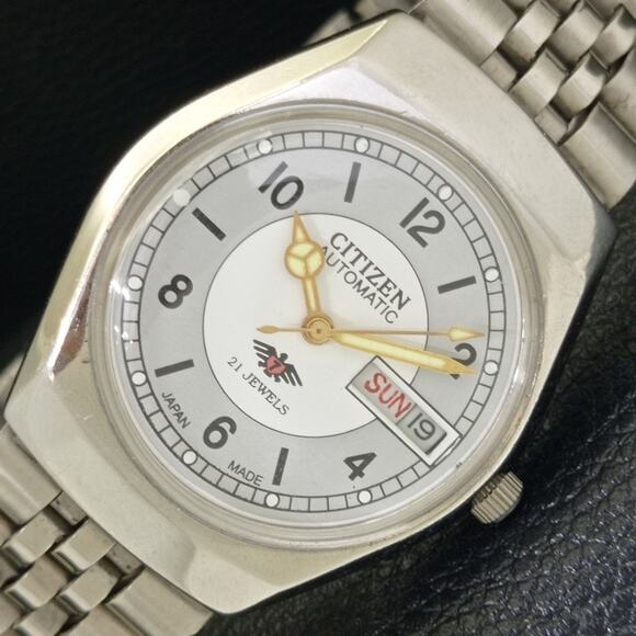 Vintage 1992 Citizen Automatic Mens Silver Watch W/daydate & Gold accents - Picture 1 of 10